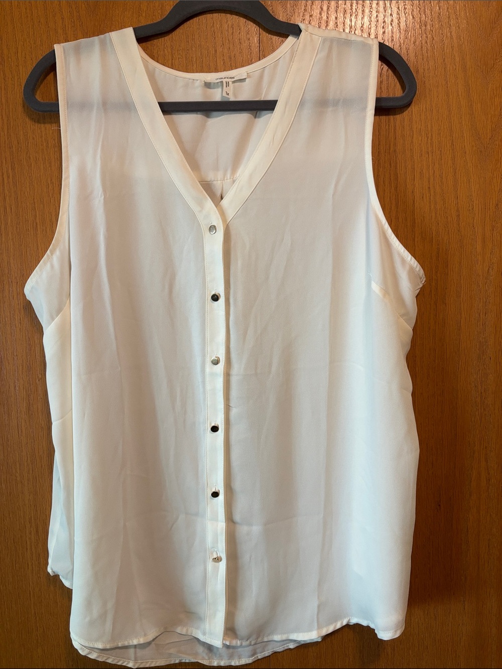 Maurices Ivory V-Neck Button-Front Sleeveless Camisole